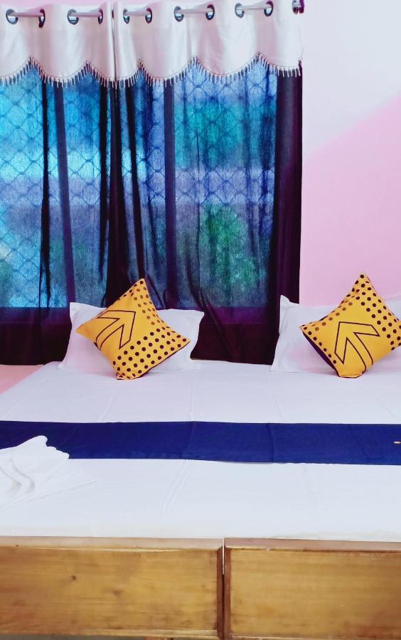 Hotel Gunjan Пури Экстерьер фото
